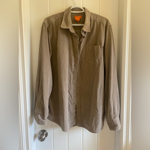 Button up - Picture 1 of 1